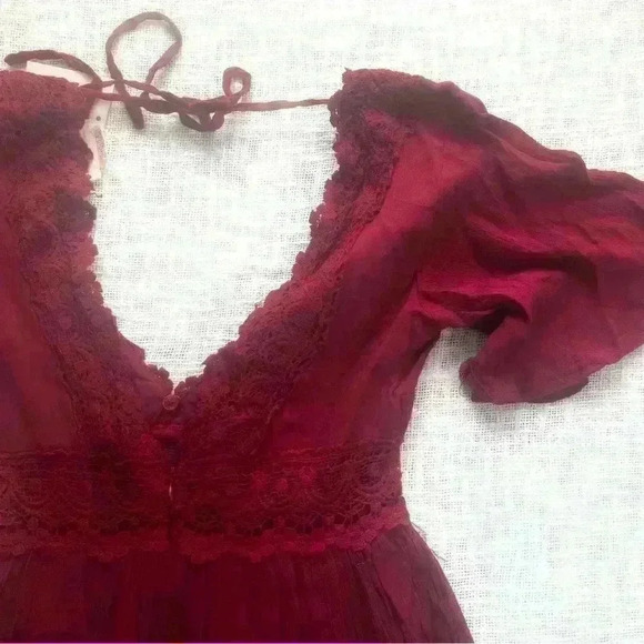 NWT Showpo Dress - Picture 5 of 5